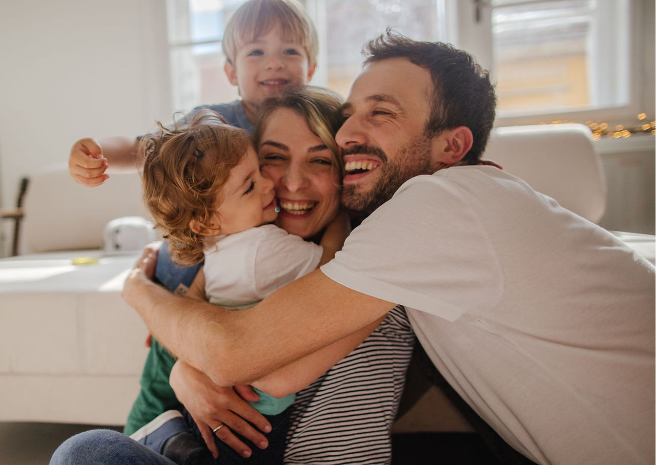 abraço apertado em familia