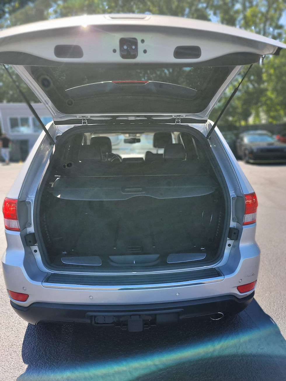 Thumbnail: 2011 Jeep Grand Cherokee