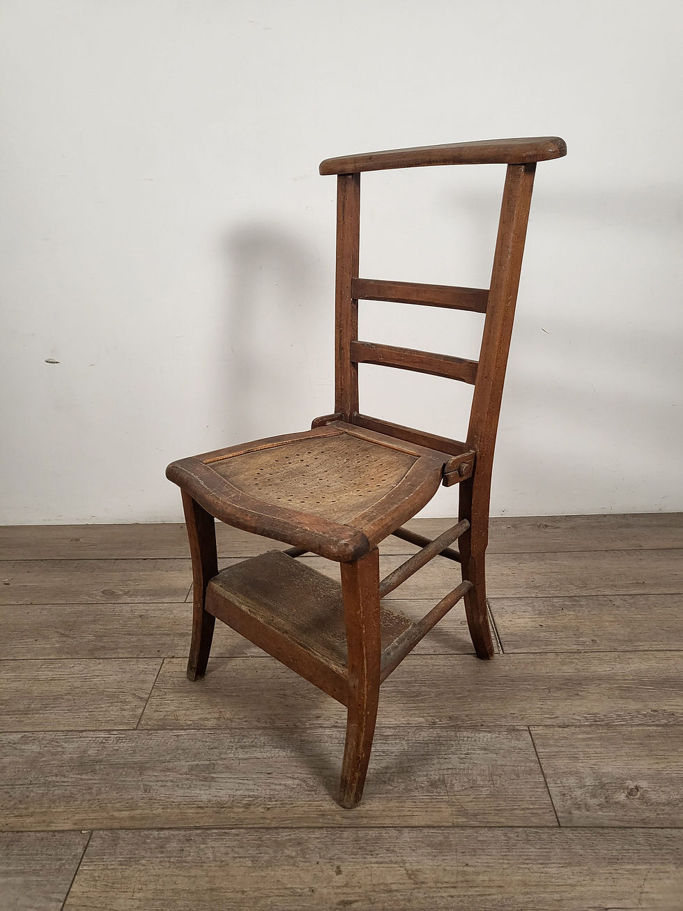 フランスアンティーク LUTERMA 木製椅子 お祈り用椅子 寝室用椅子 デザインチェアー