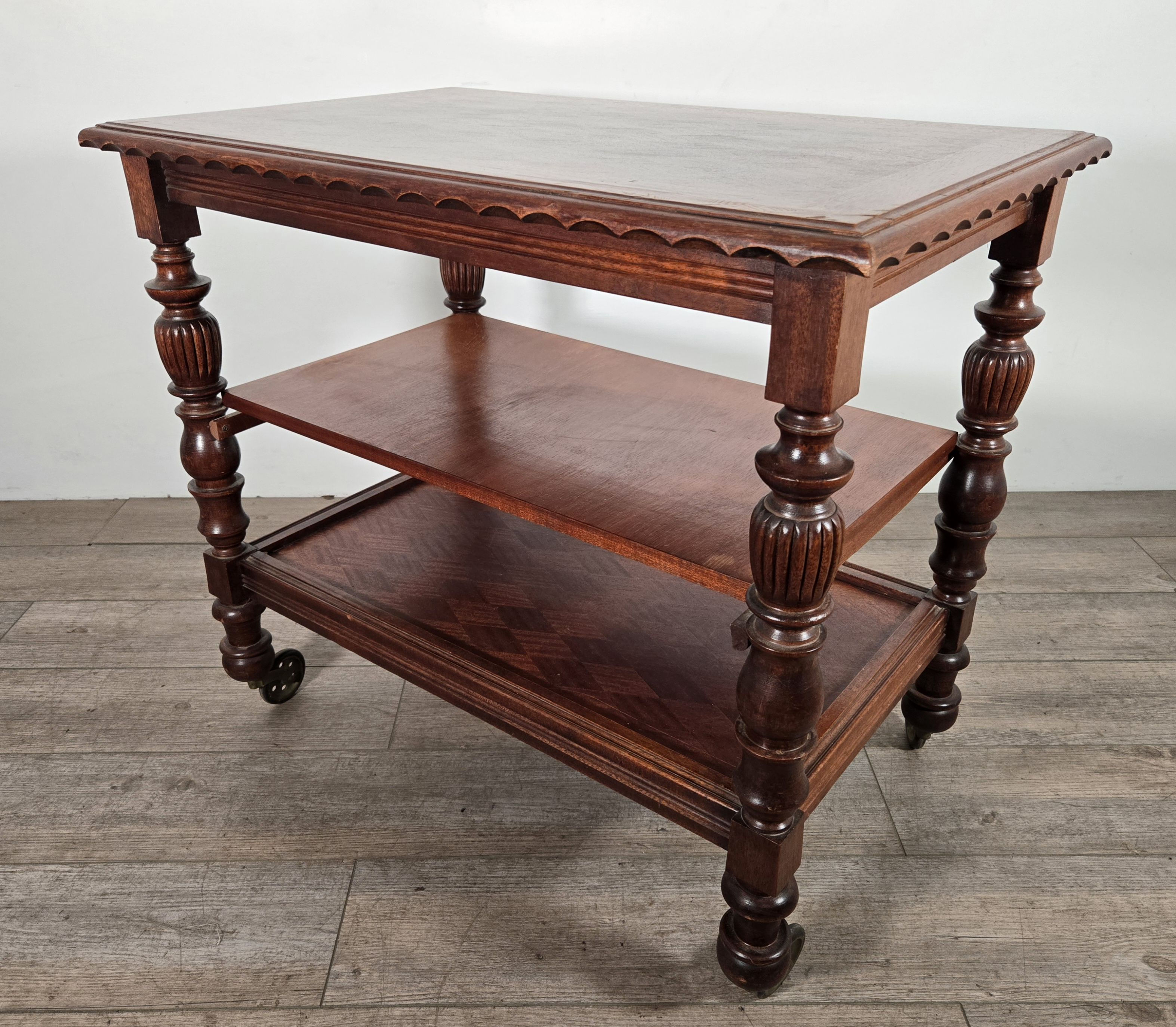 フランス アンティーク 木製キャスター付きテーブル　サービステーブル　　お洒落なテーブル　ショップディスプレー　店舗什器