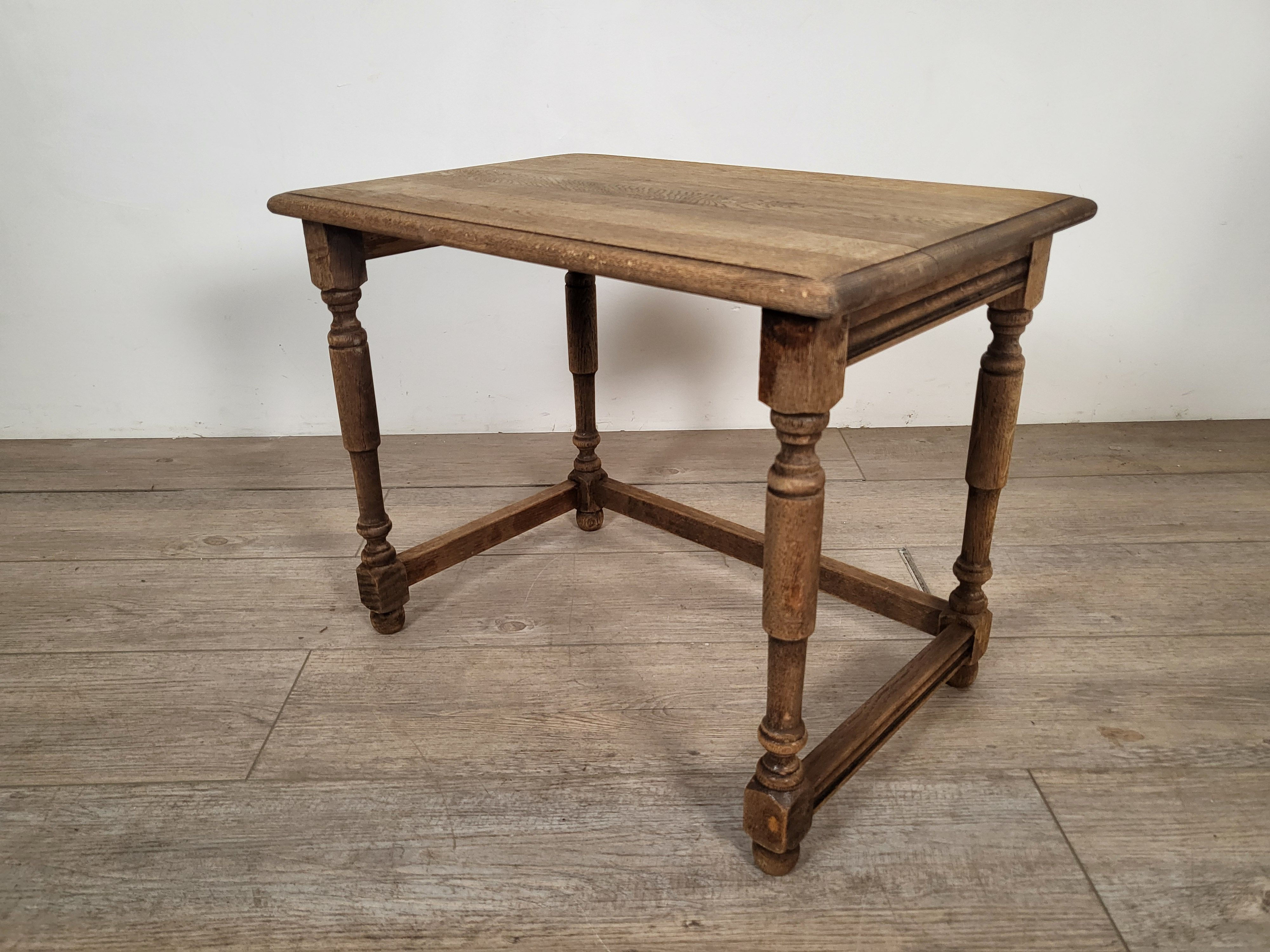 フランス アンティーク オーク材テーブル シンプルなテーブル 木製の上品な テーブル ショップディスプレー 店舗什器