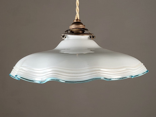 フランスアンティーク 1930年代の吊り下げ ガラス ランプ フリル