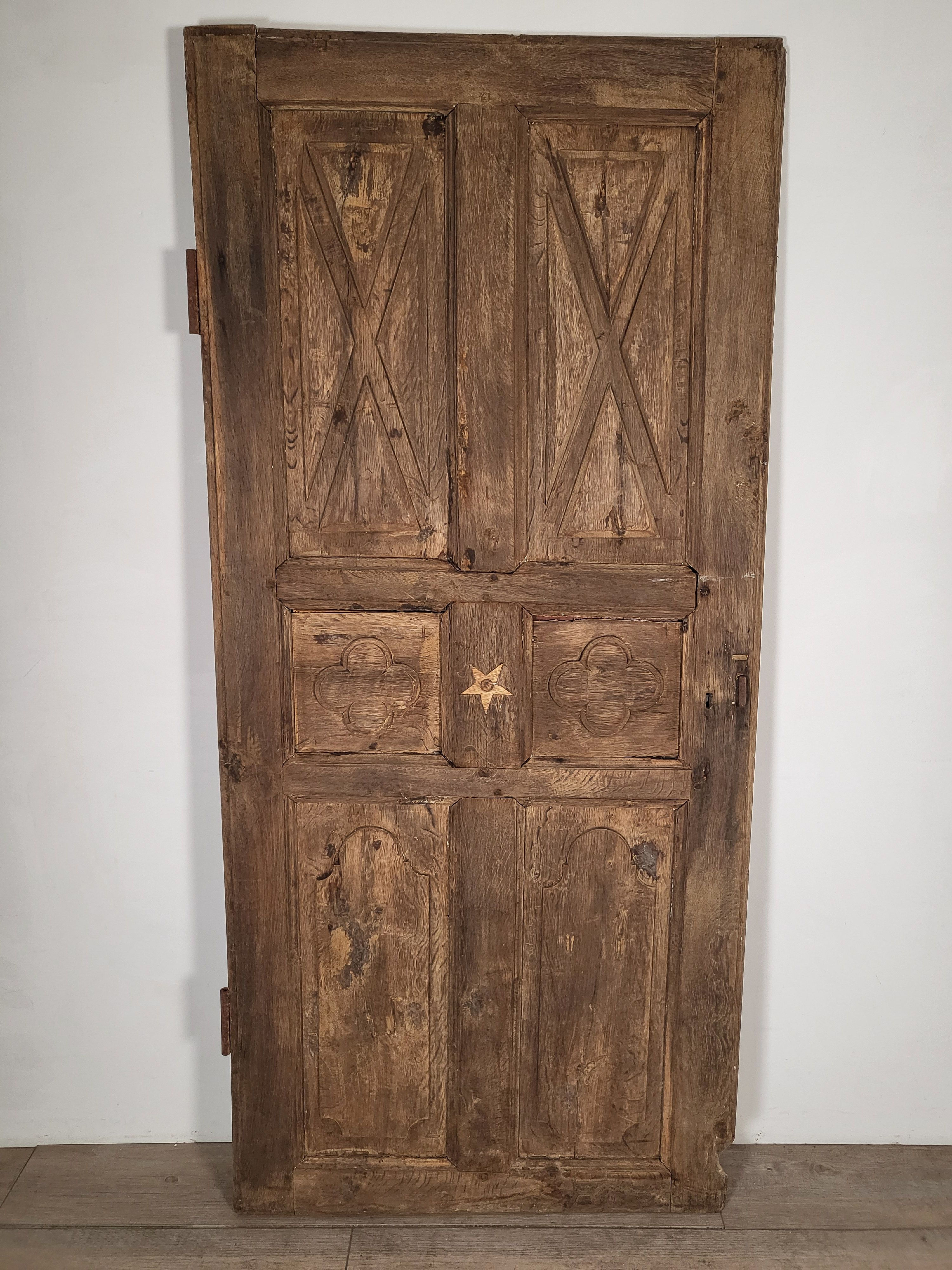 フランス アンティーク 　１８00年代後半　修道院のドア　オーク材　おへやのドア　カッコいいドア　お洒落ドア　ショップディスプレー