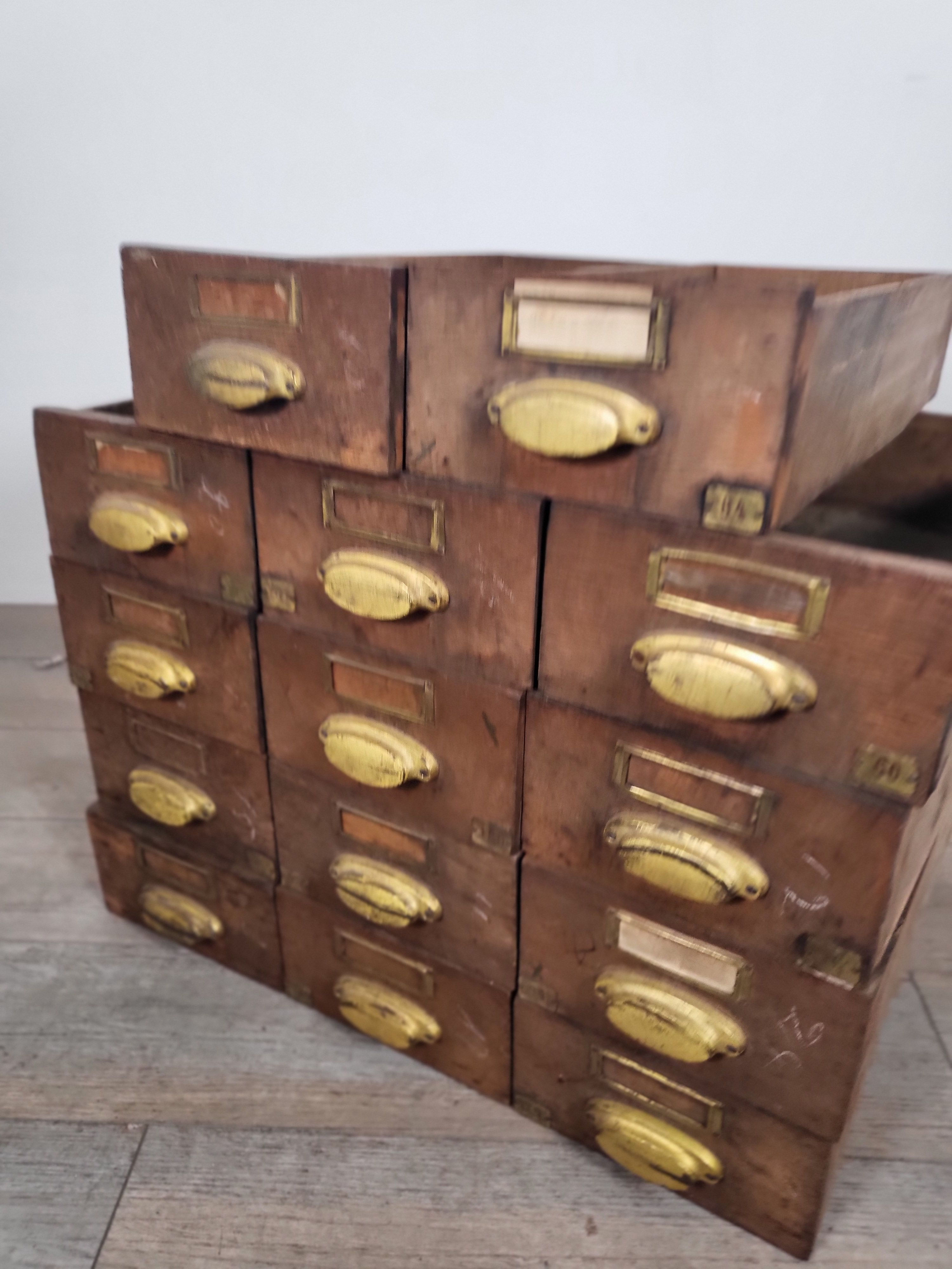 フランスアンティーク　木製引き出し　　ディスプレー　箱　取っ手が可愛い箱　ショップディスプレー　店舗什器