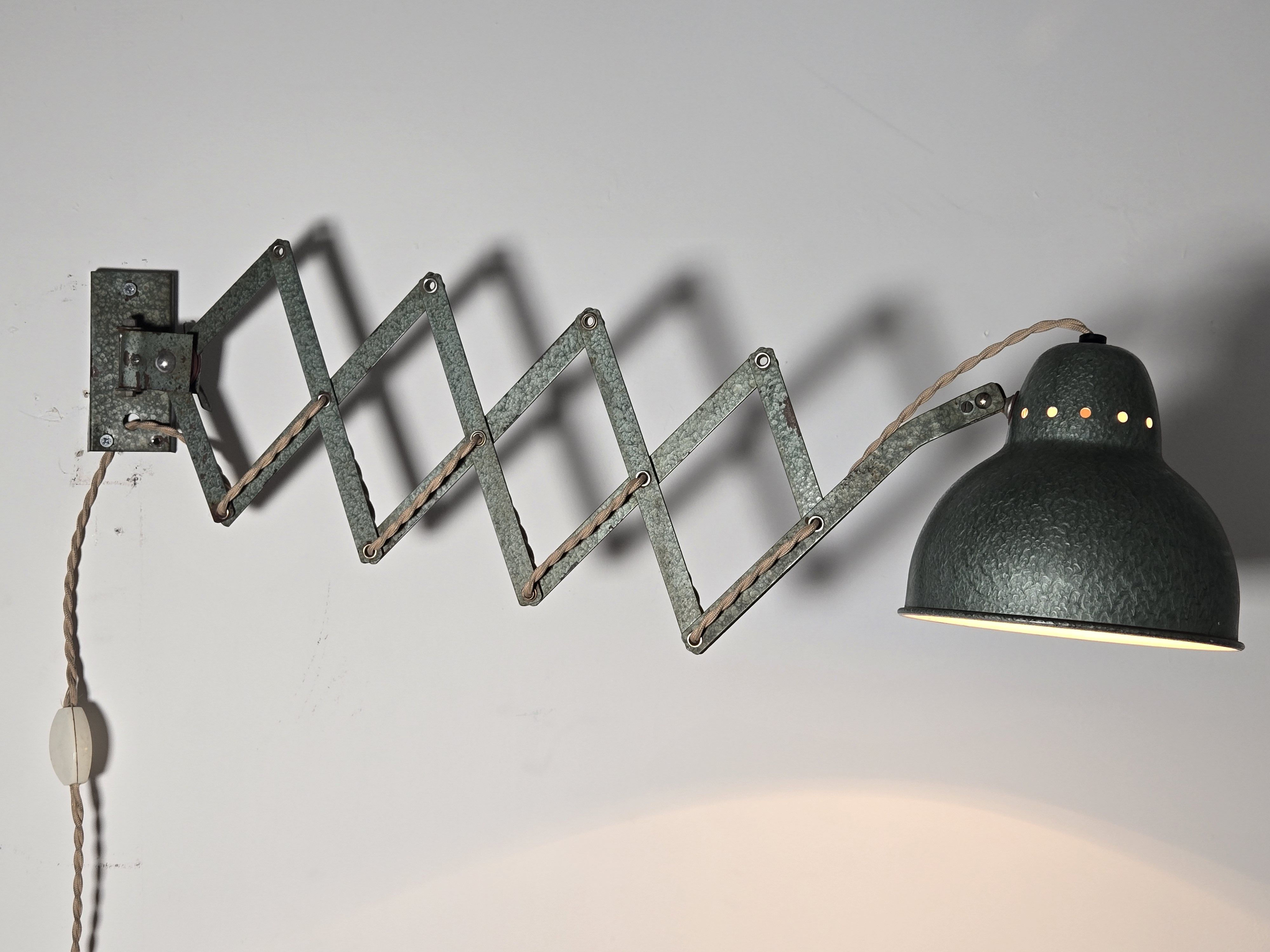 フランス アンティーク インダストリ アル アトリエ シザーランプ jielde. gras houillon