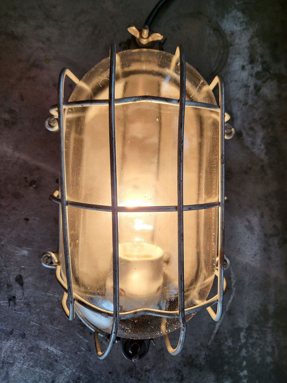 Miniature : フランス アンティーク とても大きいインダストリアル  鋳鉄 カプセルランプ..