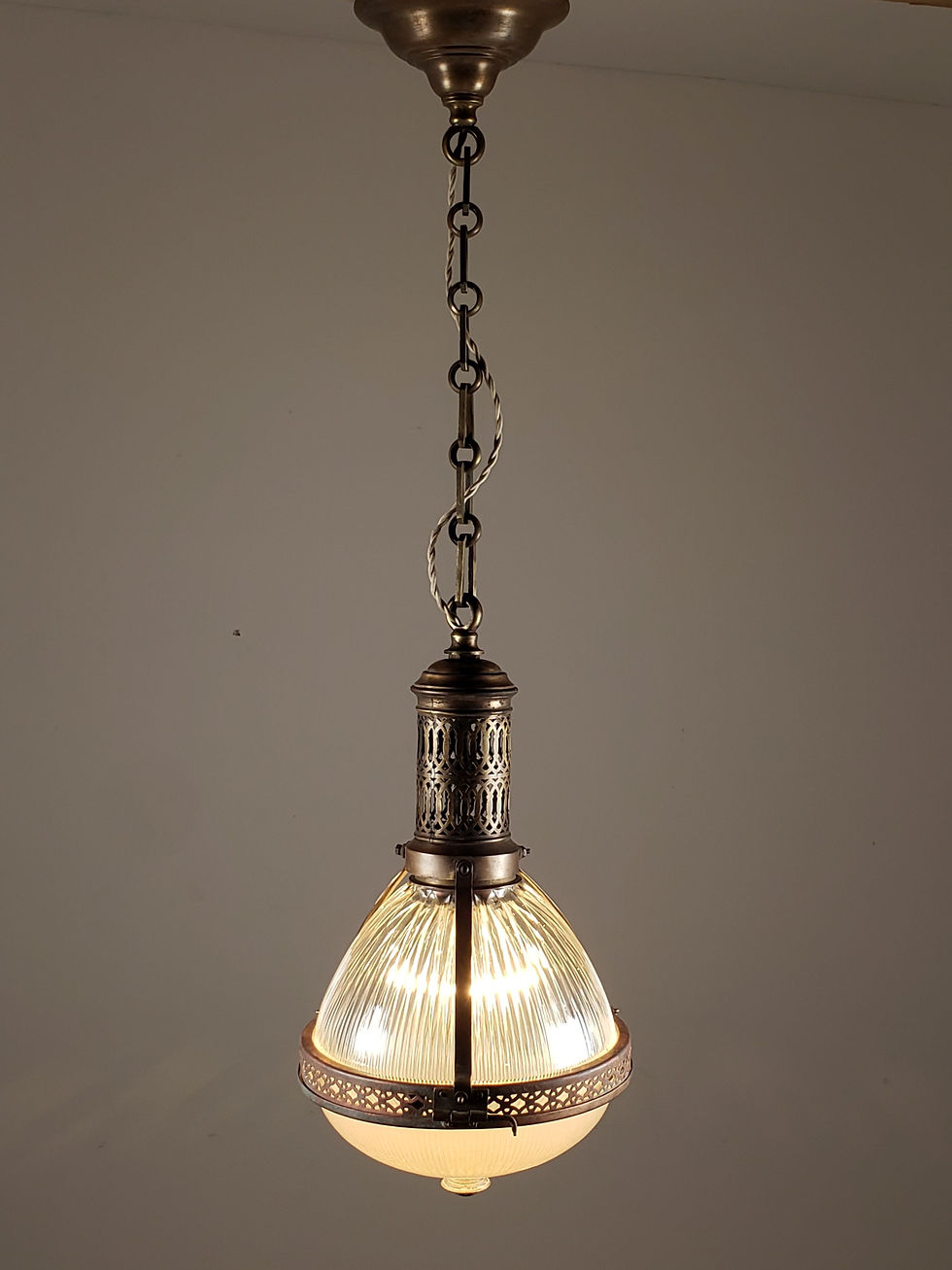 フランス アンティーク 1920年代、Holophane(ホロフェーン)社製造のペンダント・ランプ