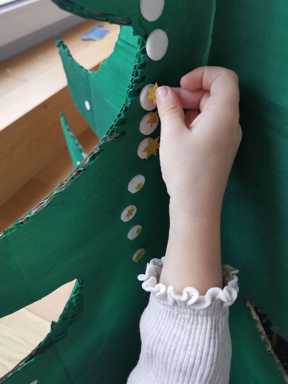 Kinder Weihnachtsbaum, basteln, Pappe, Tanne, katharina rührt
