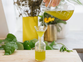 Rezept Waldmeister-Pflegeöl, Naturkosmetik Onlinekurs