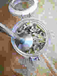 Gänseblümchen, Mazerat, Salbe, Katharina rührt, Hautpflege