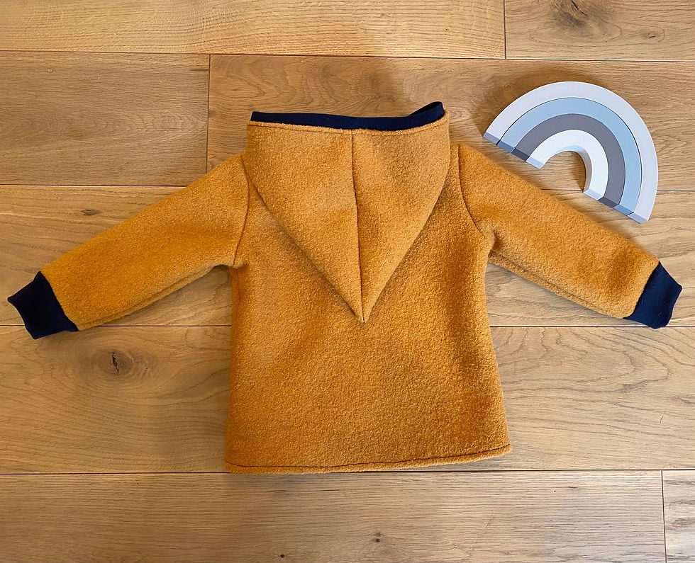 Miniature : Veste de promenade jaune moutarde avec poignets zippés en animaux de la forêt bleu foncé