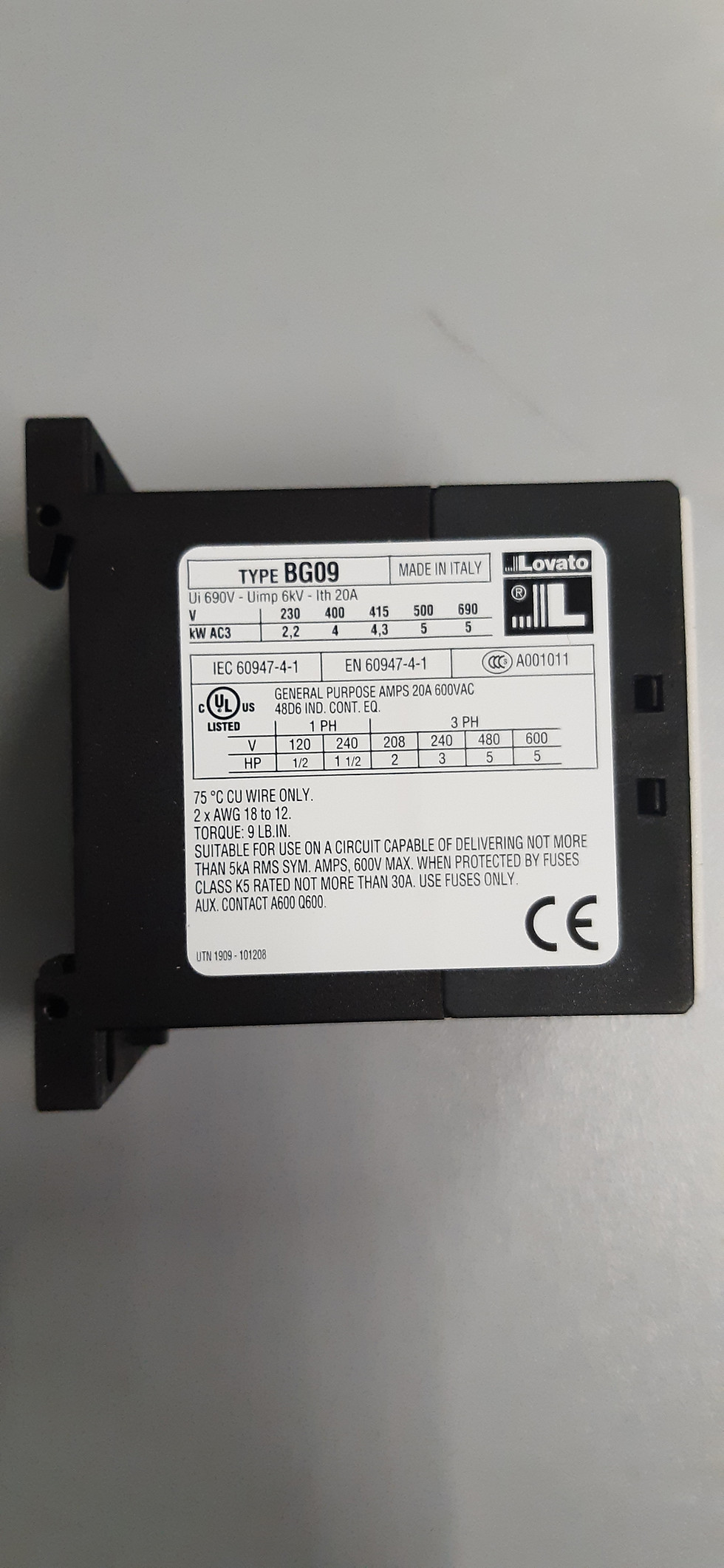 Miniatura: Contattore tripolare 11 BG09 01 D048