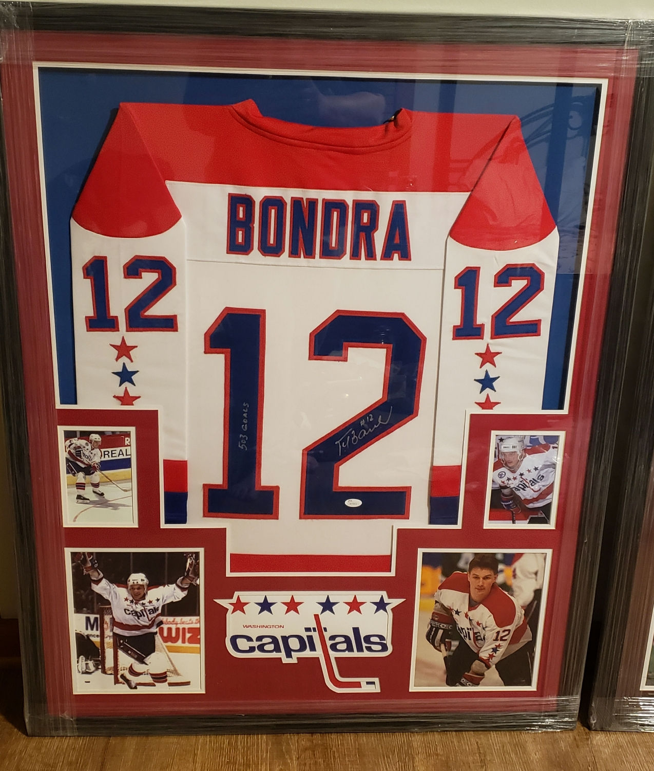 Framed Autographed Bondra Capitals Jersey