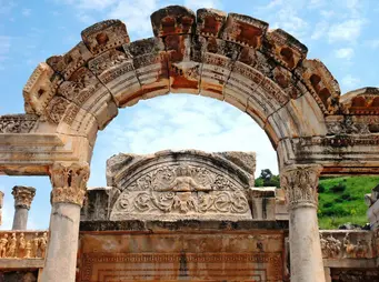 Detail-Temple-of-Hadrian-Ephesus-Selcuk-Turkey.webp