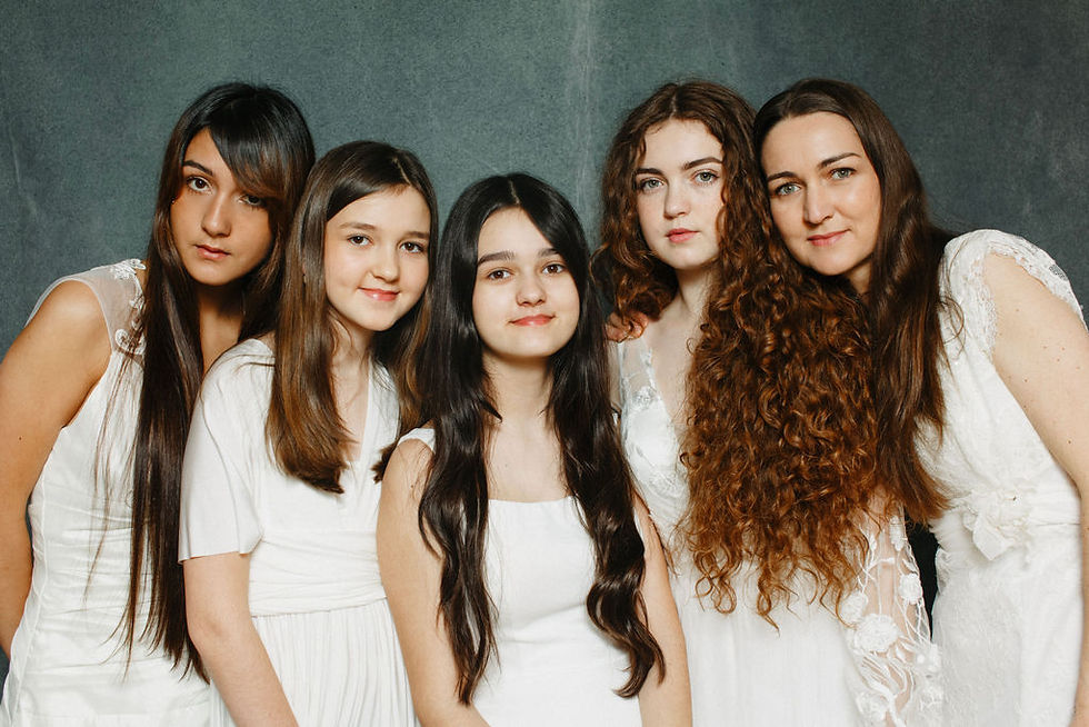 Angelux famille de chanteuses.jpg