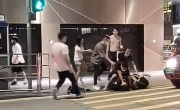  #刑事辯護 #聆訊程序 #判刑 #普通襲擊 #傷害他人身體 #襲警或公職人員 #疏忽索償 #香港 #畜意傷害他人身體 #嚴重傷他人身體 #販運 #藏有 #搵律師 #法律意見 #程序 #盜竊 #詐騙 #法律諮詢 #hkclaim