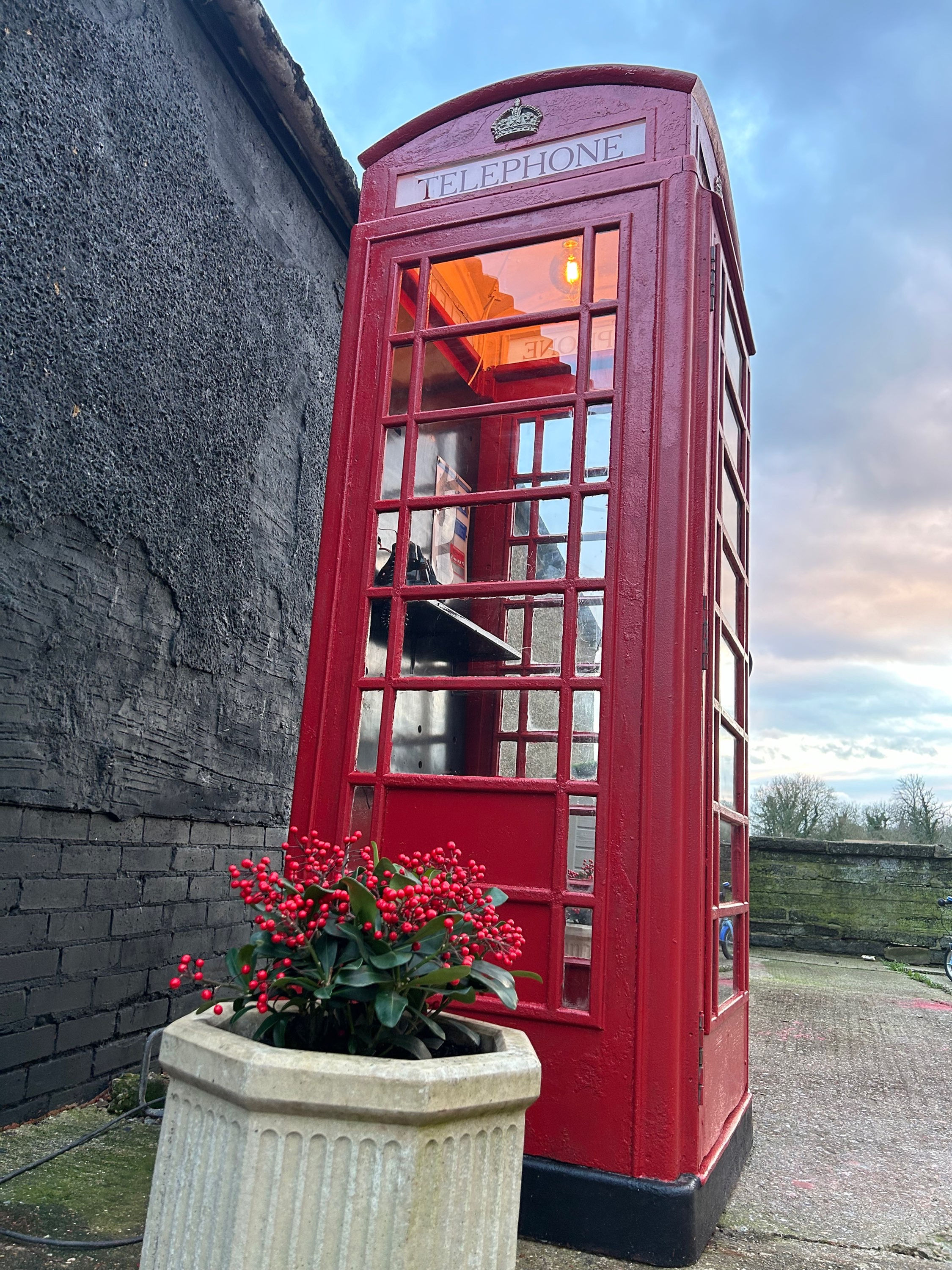 K6 Telephone Box