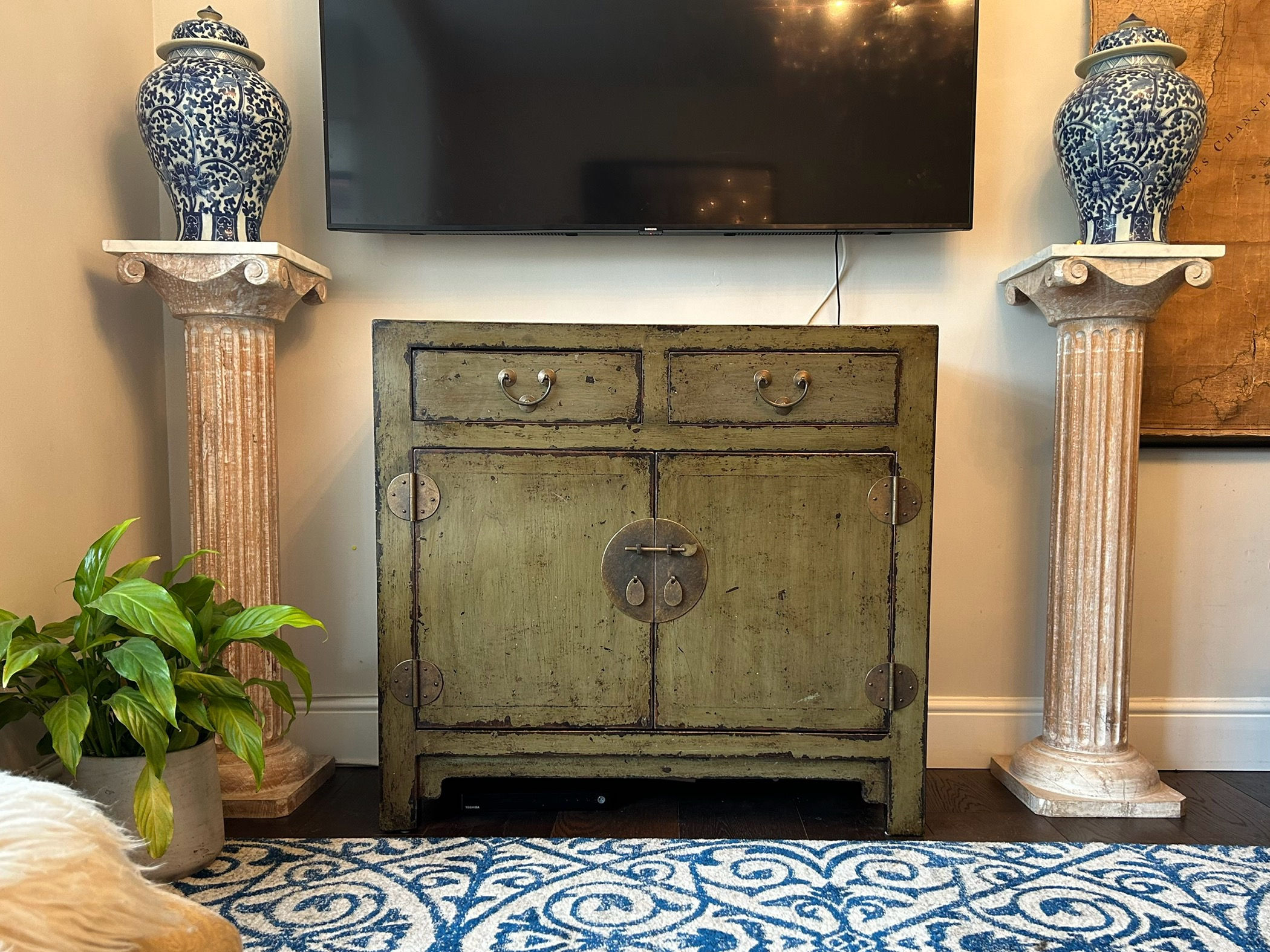 Vintage Style Green Lacquered Chinese Sideboard Cupboard Tv Cabinet Console