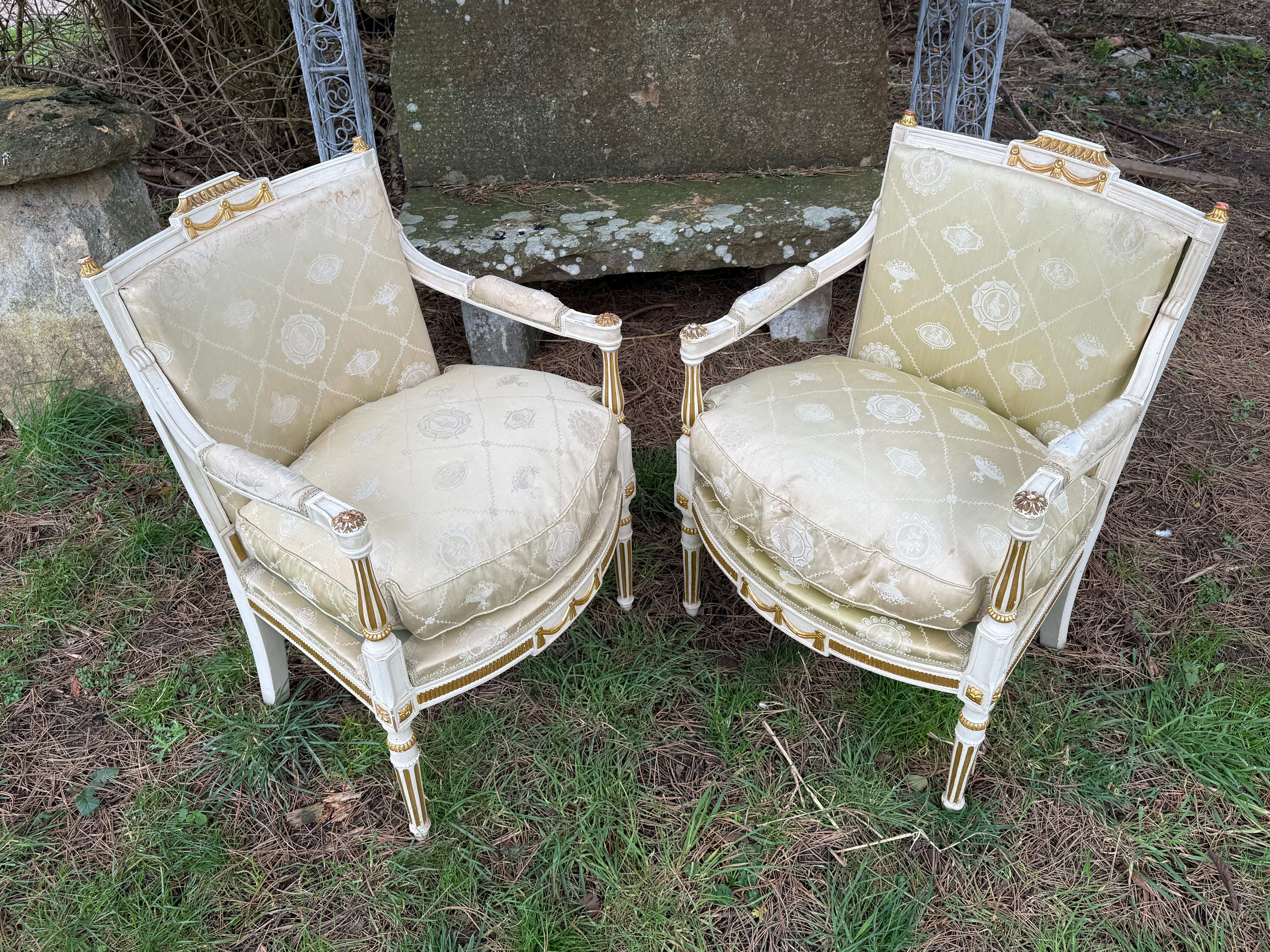 Pair Of Vintage Style French Armchair Love Seat Louis XV Style Accent Chair