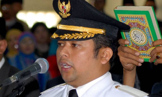 Instant noodles can make babies become gay, claims Indonesia mayor