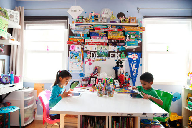 Many Children Under 5 Are Left to Their Mobile Devices, Survey Finds