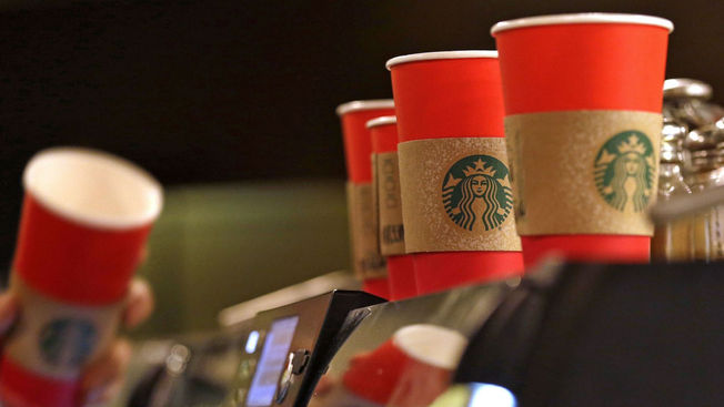 Christian extremist gets extremely mad at Starbucks cup on CNN