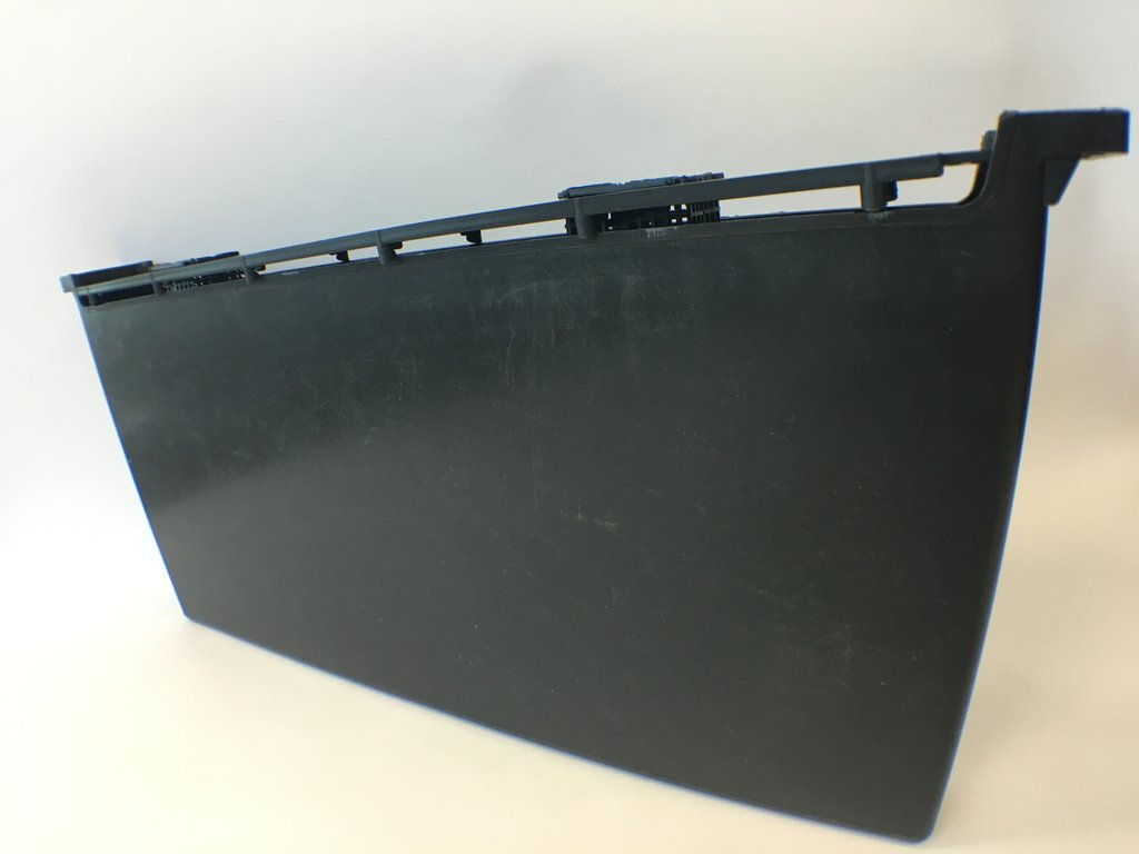 Large plastic frame feeder