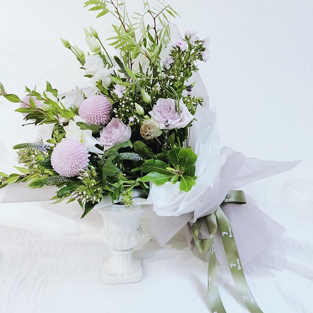 Thumbnail: Classic Seasonal Handtied Bouquet