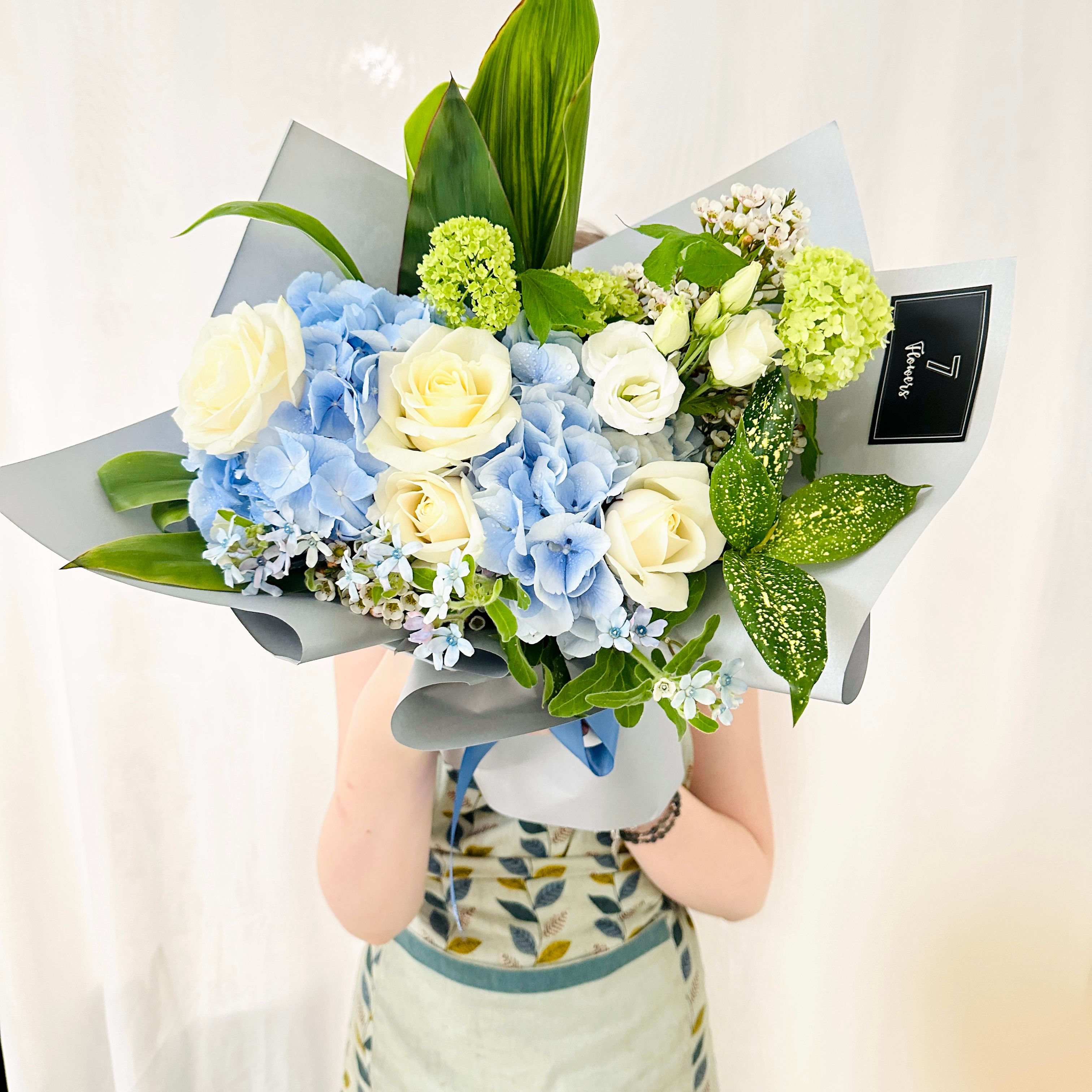Deluxe Handtied Bouquet