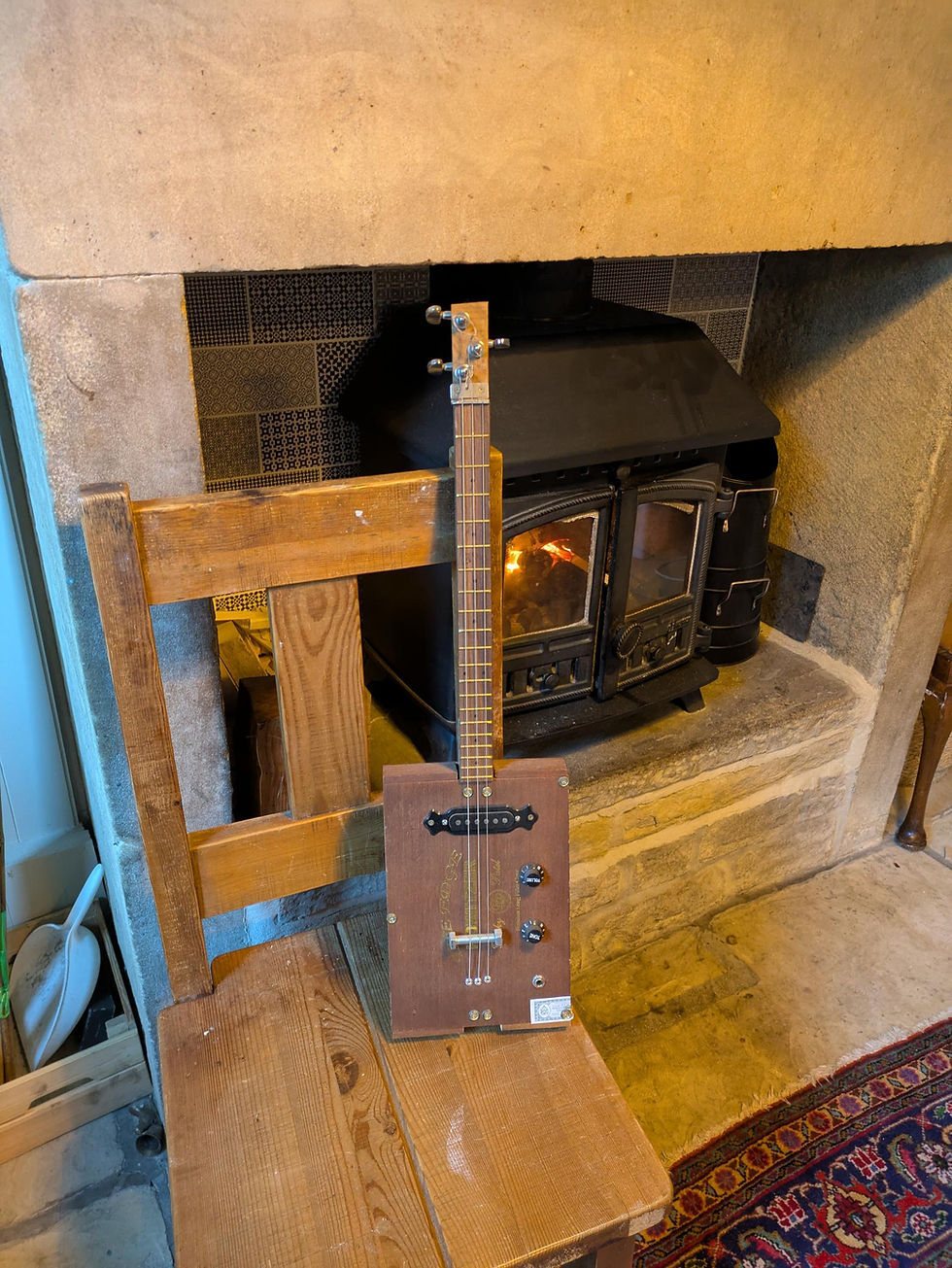 Thumbnail: The Edge - Howitzer 3-String Diddley Bow