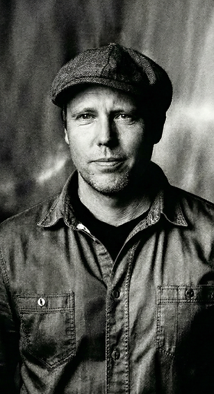 NicklasKarpaty_Director of Photography.png