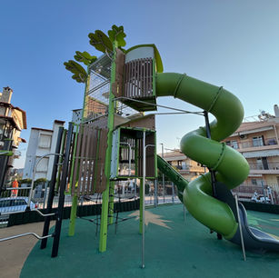 Παιδική Χαρά Β. Ηπείρου - Καποδιστρίου - Σολωμού: πολύχρωμη, μοντέρνα και… γεμάτη ενέργεια