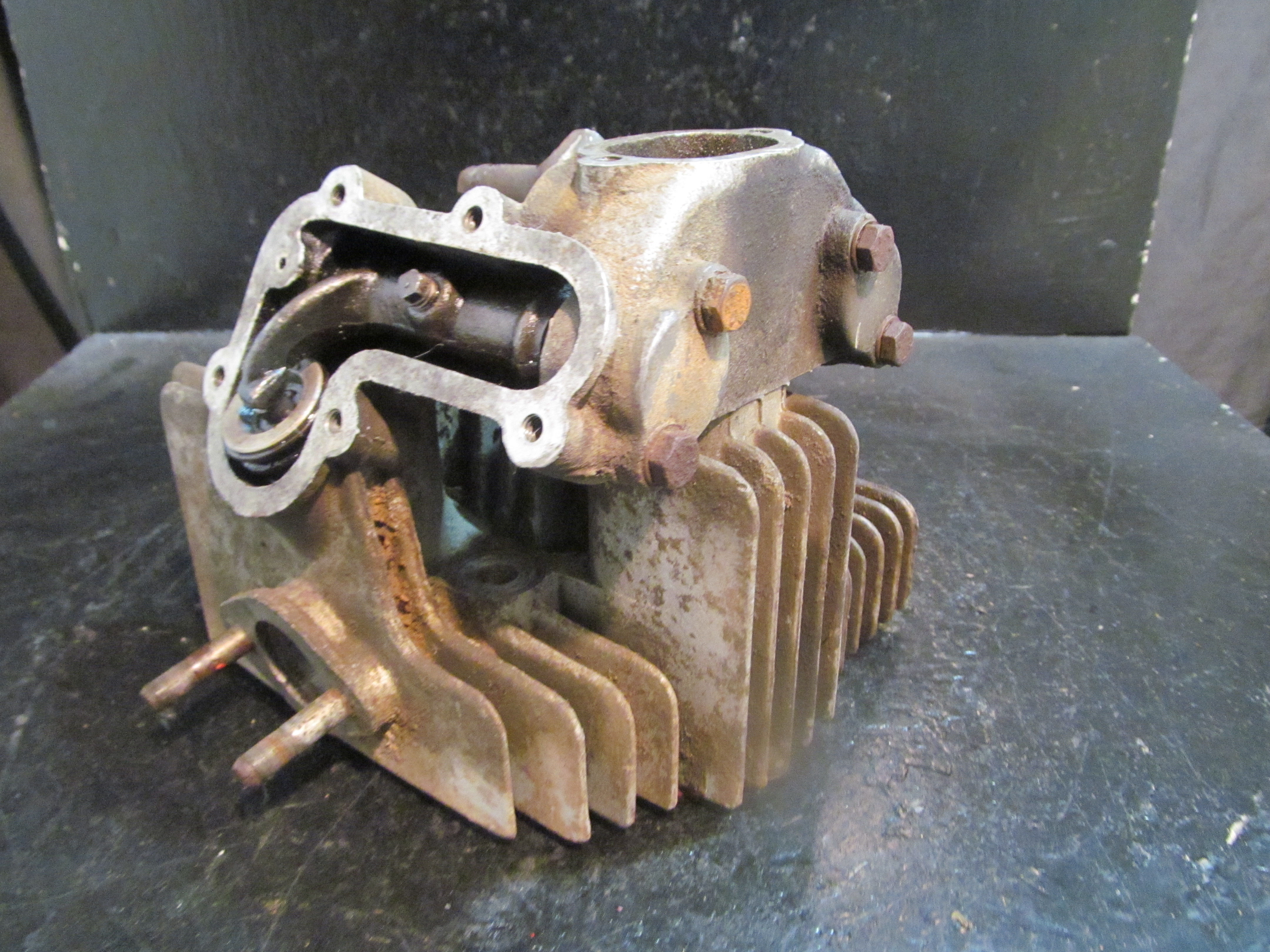 Sprint 250 Cylinder Head 61-66