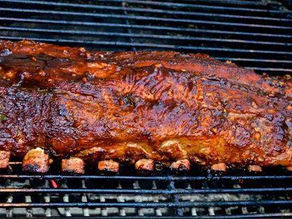 Costillas de cerdo en salsa BBQ.