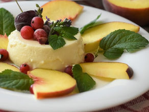 Panna-Cotta Peach Dessert