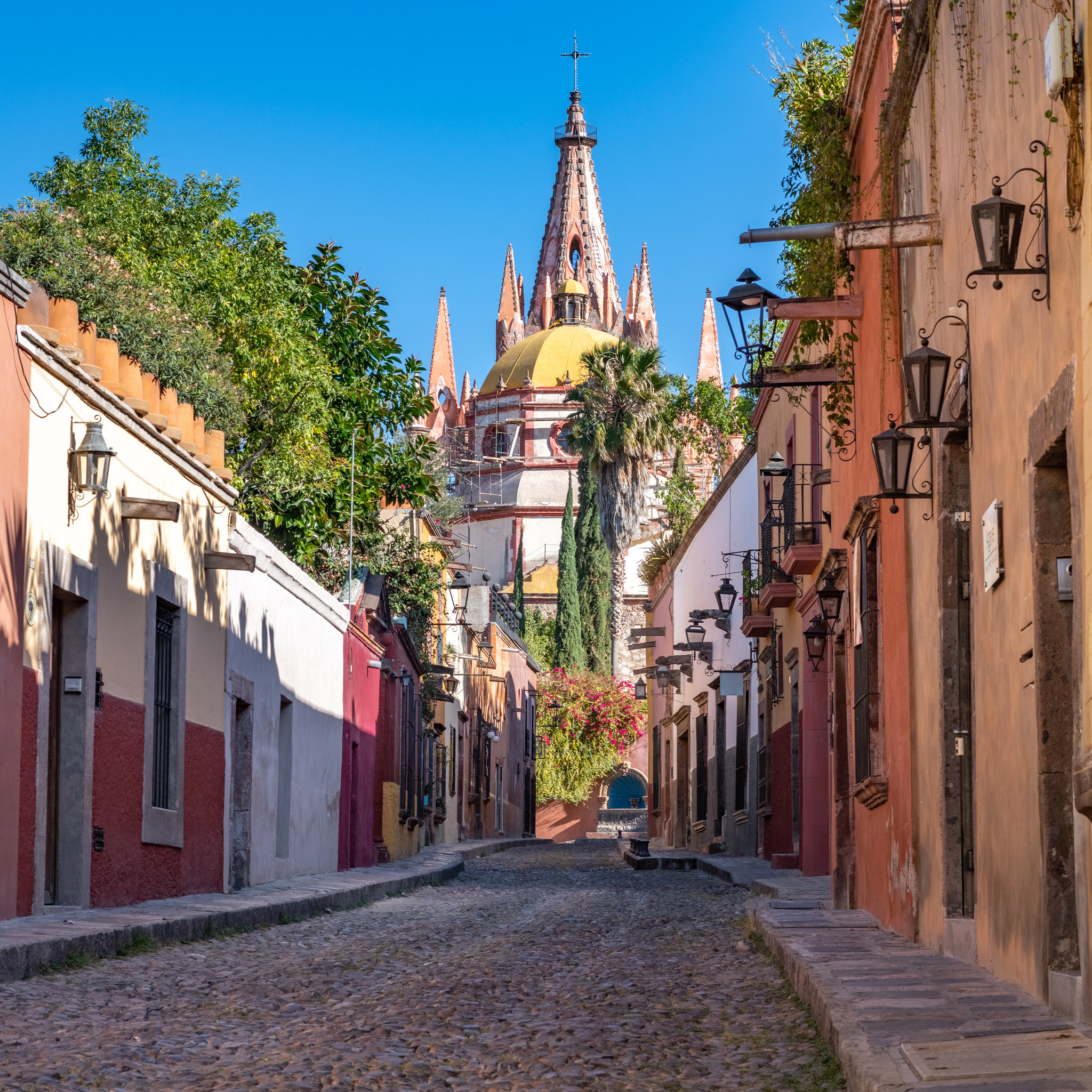 Calles coloniales de San Miguel de Allende y Guanajuato