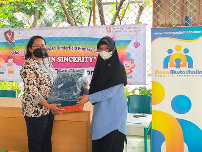 Sekolah Permata Harapan Salurkan Bantuan Pendidikan lewat Dana Mustadhafin