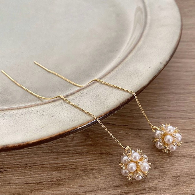 Thumbnail: Mari Floral Pearl Earring- S925 Post