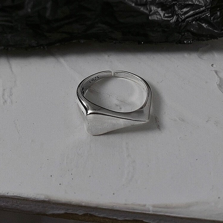 Thumbnail: S925 Long Heart Signet Ring
