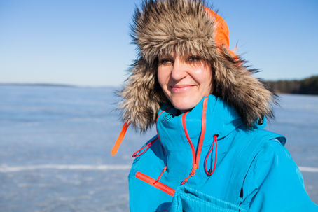 Guinness World Record Attempt - Johanna Nordblad, 50 m swim under ice, with a swimsuit, no fins. Fem