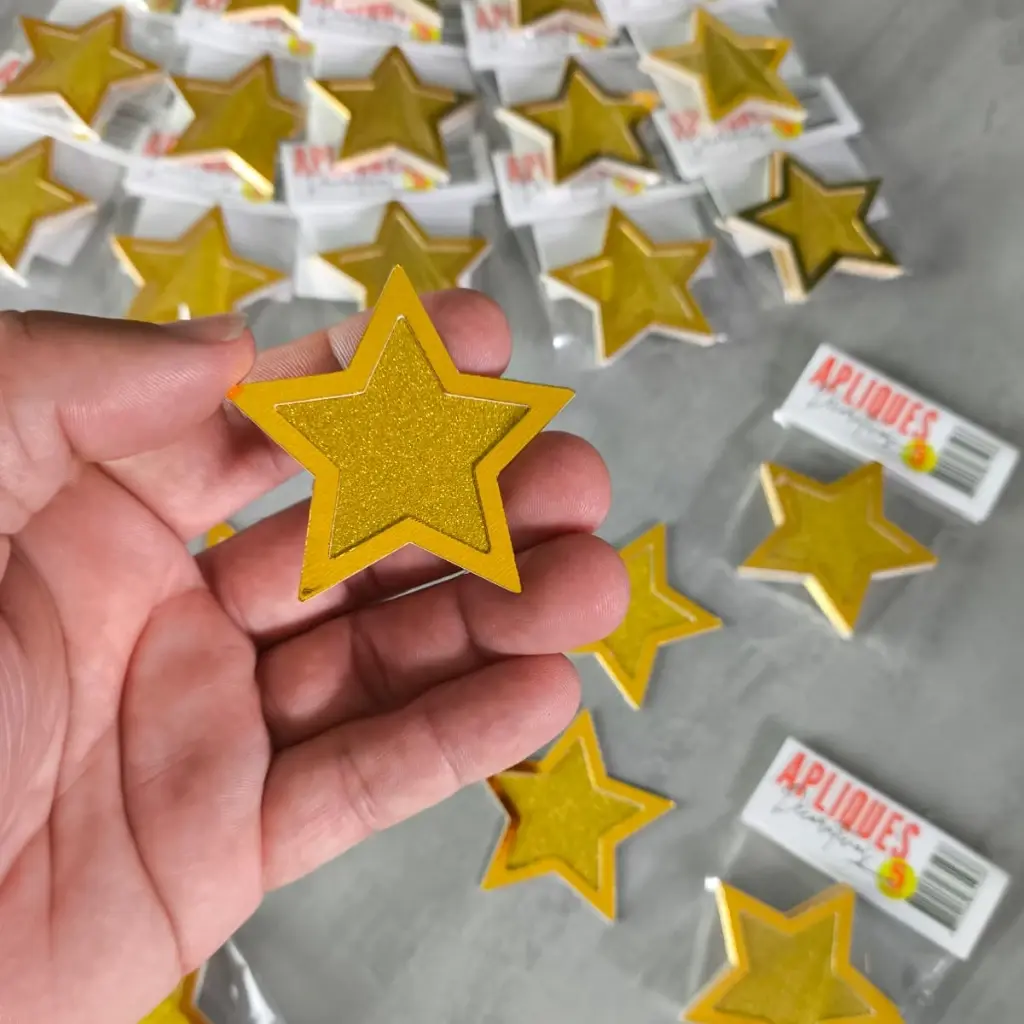 Kit Apliques Estrelas Camadas 2D Dourado e Prata – 5cm – 10/25/50/100 unid