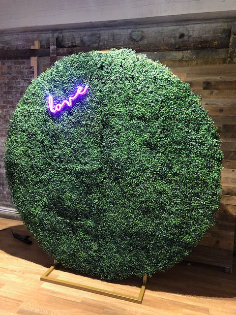 Thumbnail: Round Grass Backdrop Wall