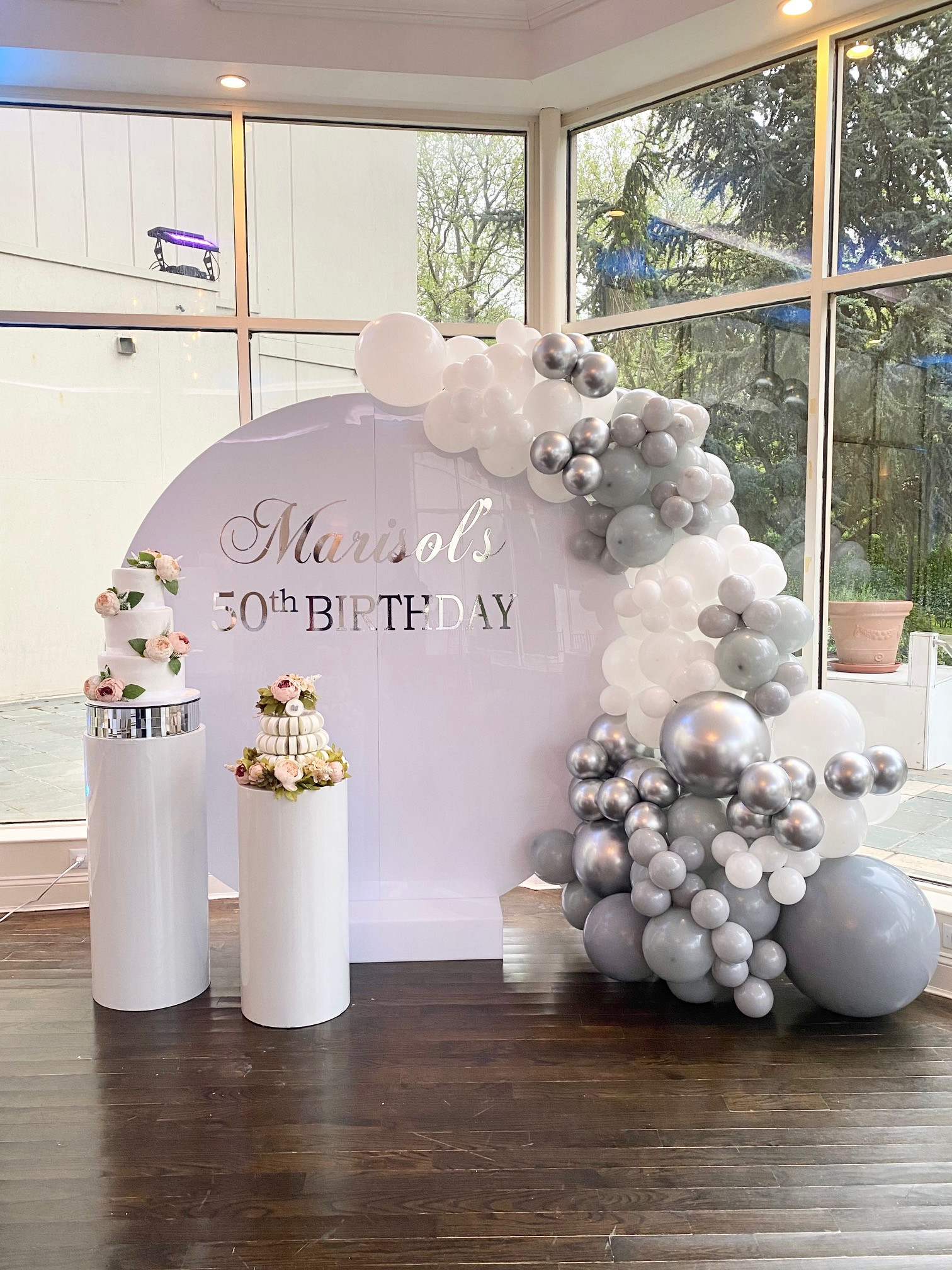 Round White Acrylic Wall Backdrop