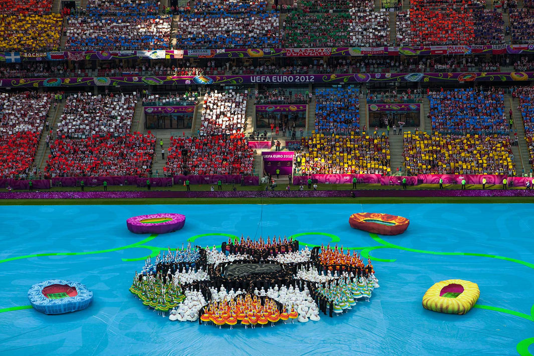 balich-bws-uefa-euro-2012-choreography-action.jpg