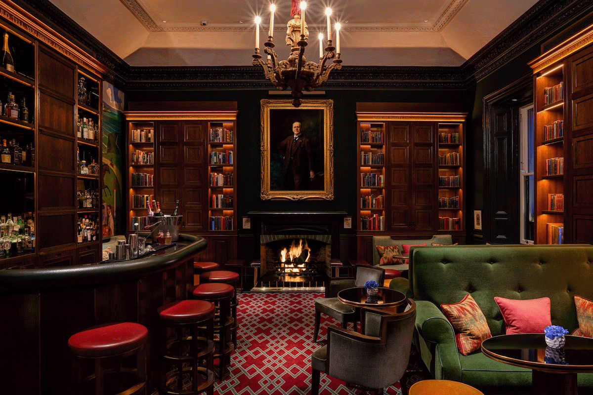 lounge gif.gif