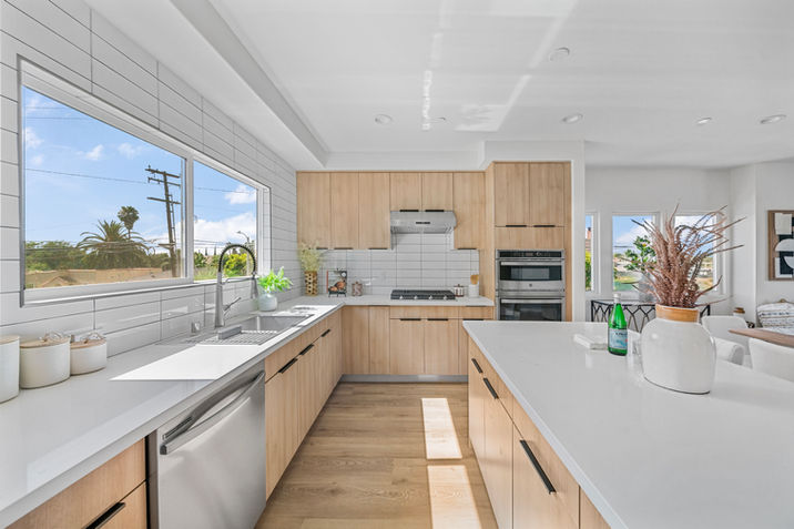 High-quality home image with modern design and clean layout.