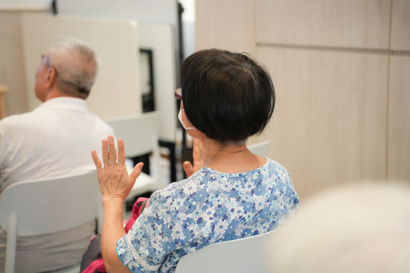 卓坤醫療於中醫健康講座中，讓參加者了解失眠的症狀和成因。