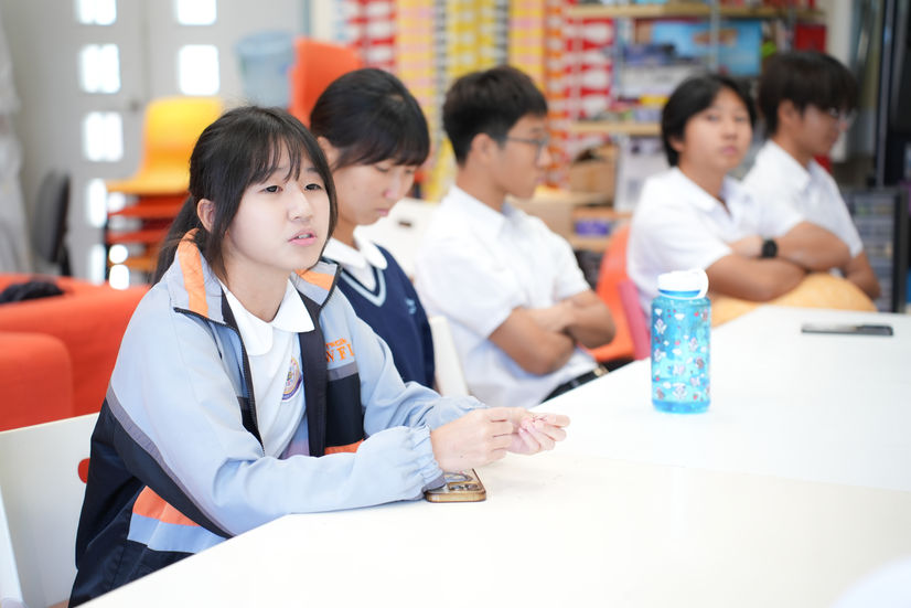 有關新加坡長跑挑戰,東華三院黃鳳翎中學及卓坤醫療的專訪