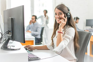 profissional-de-telemarketing-sorridente