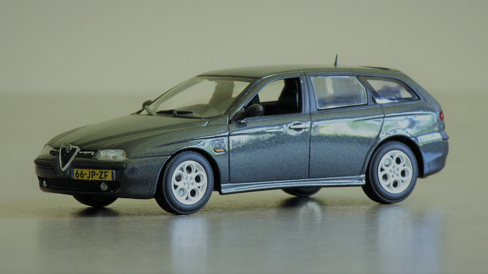 #140 - Alfa Romeo 156 Sportwagon (2002) - Minichamps